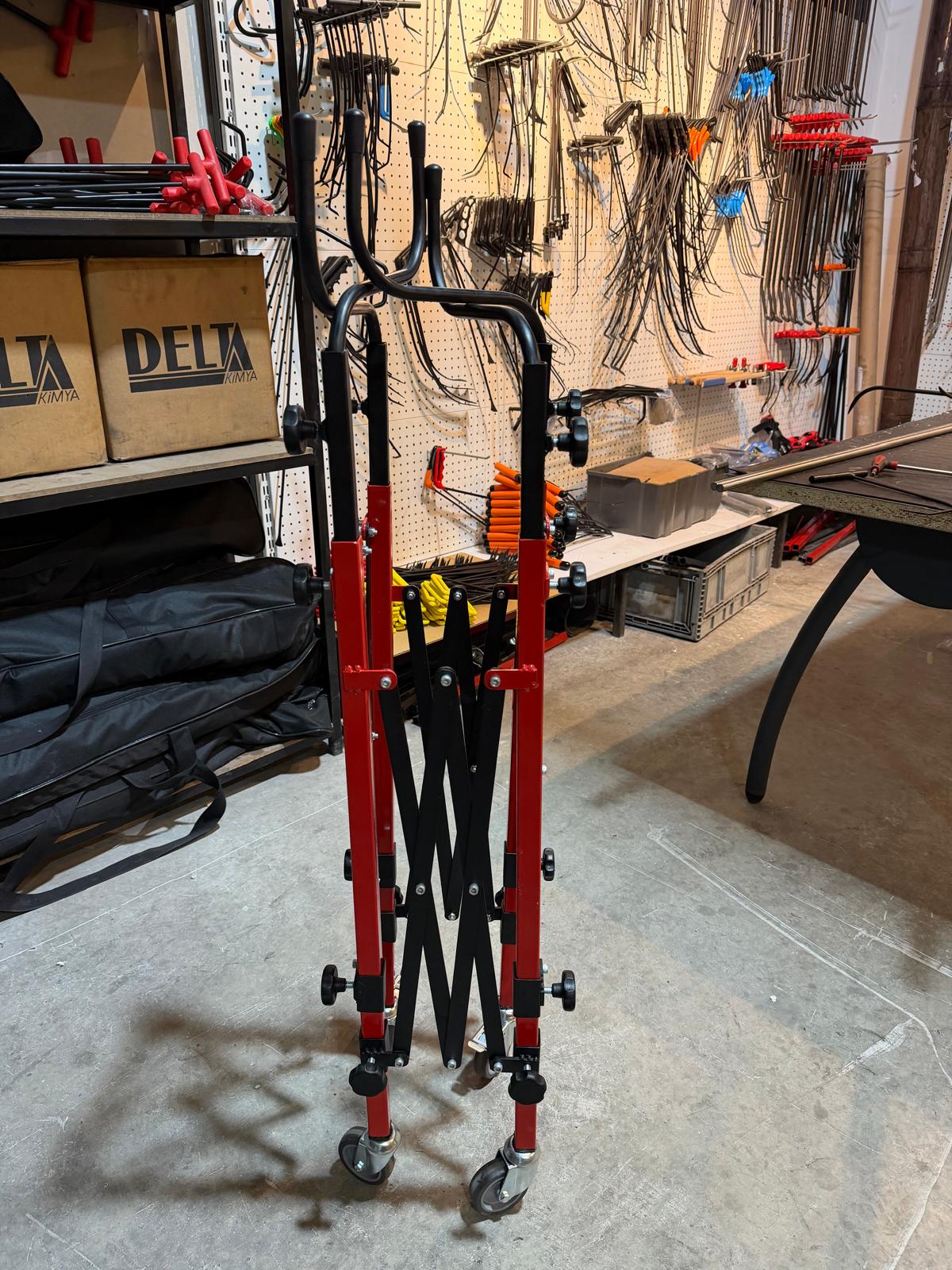 Accordion Hood Set Stand